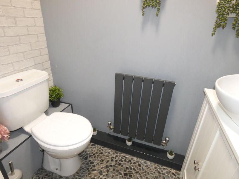 Ground Floor W/C- click for photo gallery